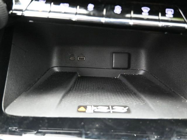 Used 2024 Chevrolet Traverse RS w/ LPO, Floor Liner Package image 30