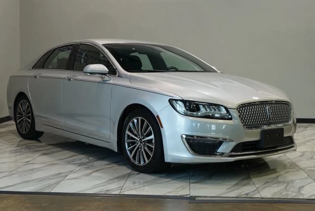 Used 2017 Lincoln MKZ Select w/ Climate Package FWD image 3