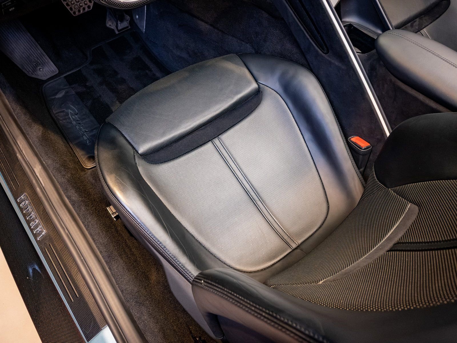 Certified 2024 Ferrari Roma Spider image 12