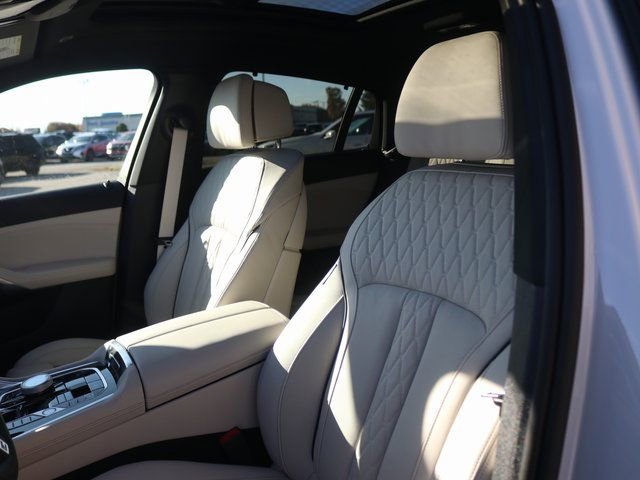 New 2026 BMW X6 M60i image 8