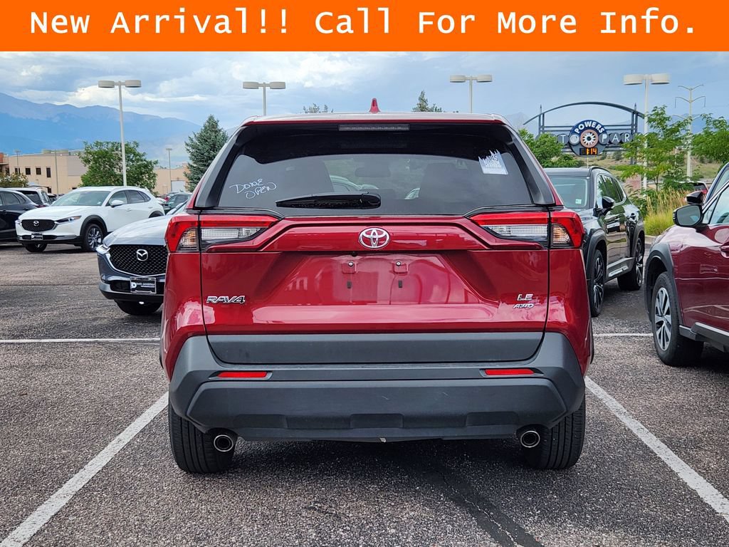 Used 2025 Toyota RAV4 LE AWD/4WD image 7