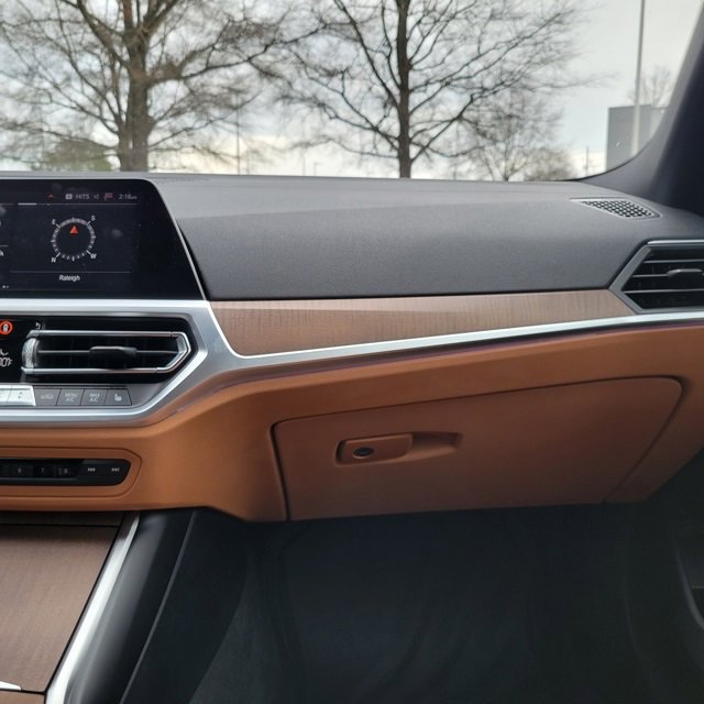 Used 2019 BMW 330i Sedan w/ Premium Package image 9