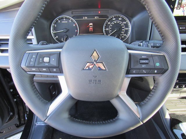 New 2026 Mitsubishi Outlander SE FWD image 21