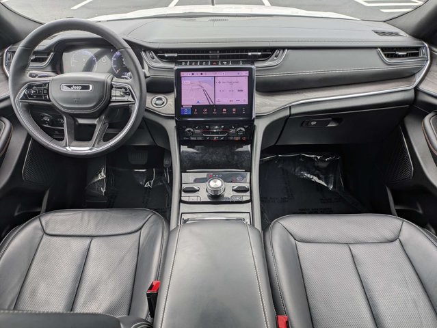 Certified 2025 Jeep Grand Cherokee L Overland AWD/4WD image 17