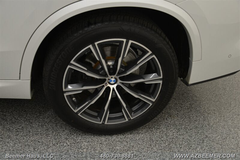Used 2019 BMW X5 xDrive40i w/ M Sport Package AWD/4WD image 52