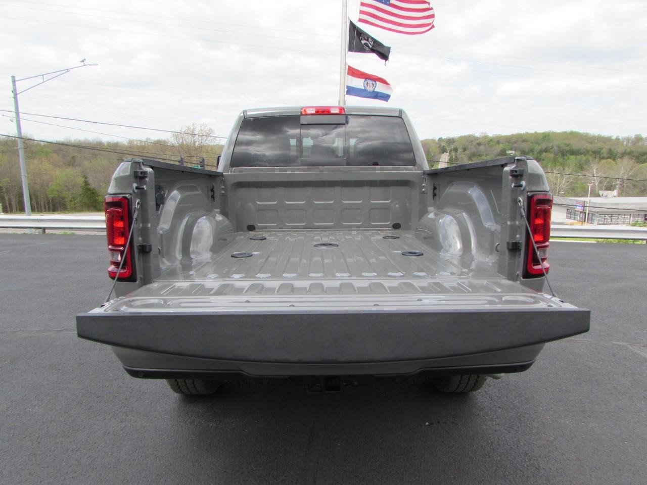 New 2026 RAM 2500 Tradesman AWD/4WD image 11