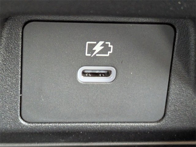 New 2025 Mitsubishi Outlander SE image 30