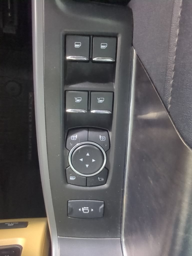Certified 2025 Ford F450 Lariat w/ Lariat Ultimate Package AWD/4WD image 18