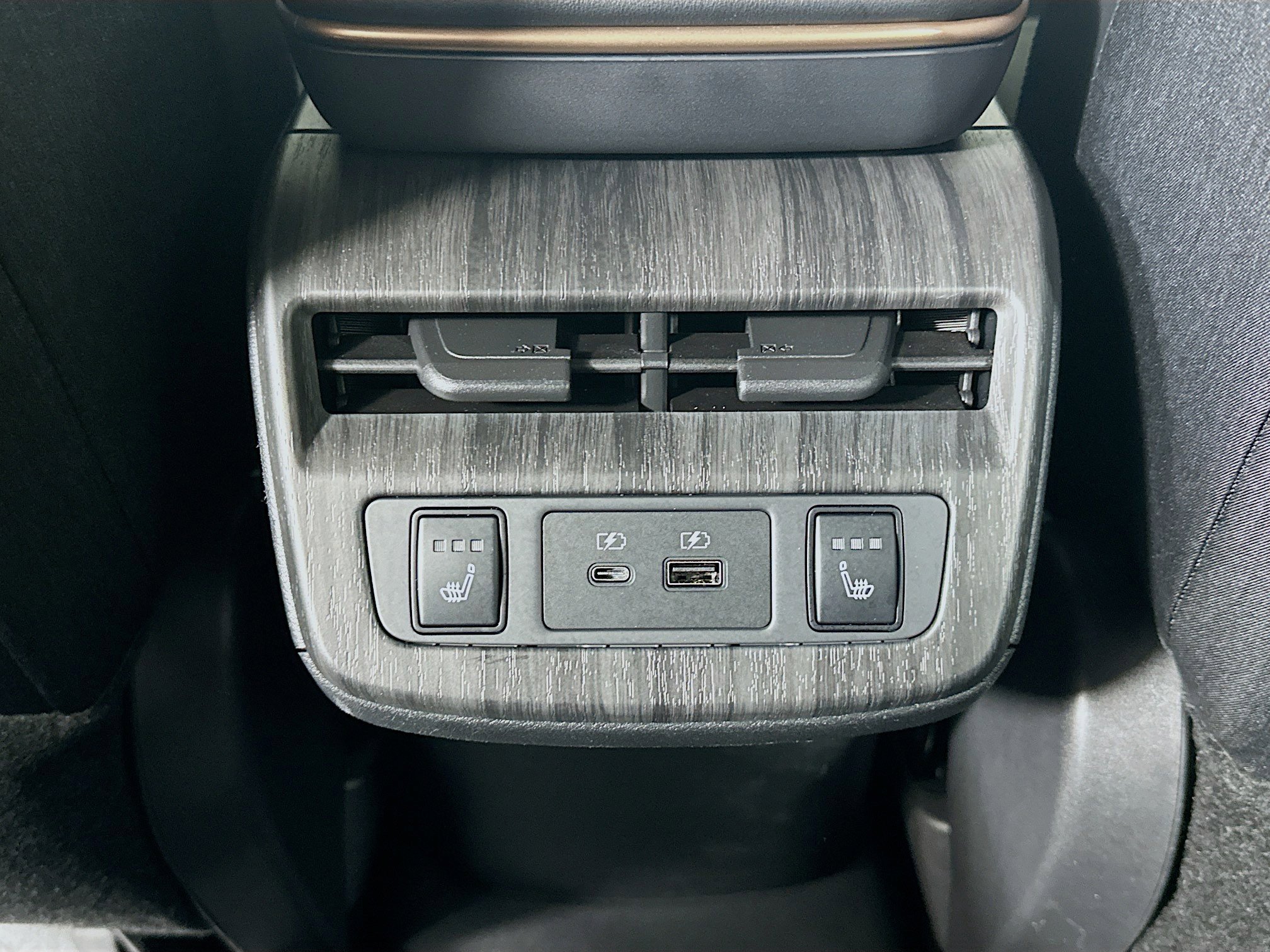 Used 2023 Nissan Ariya FWD image 28