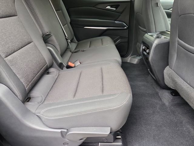 Used 2024 Chevrolet Traverse LS FWD image 26