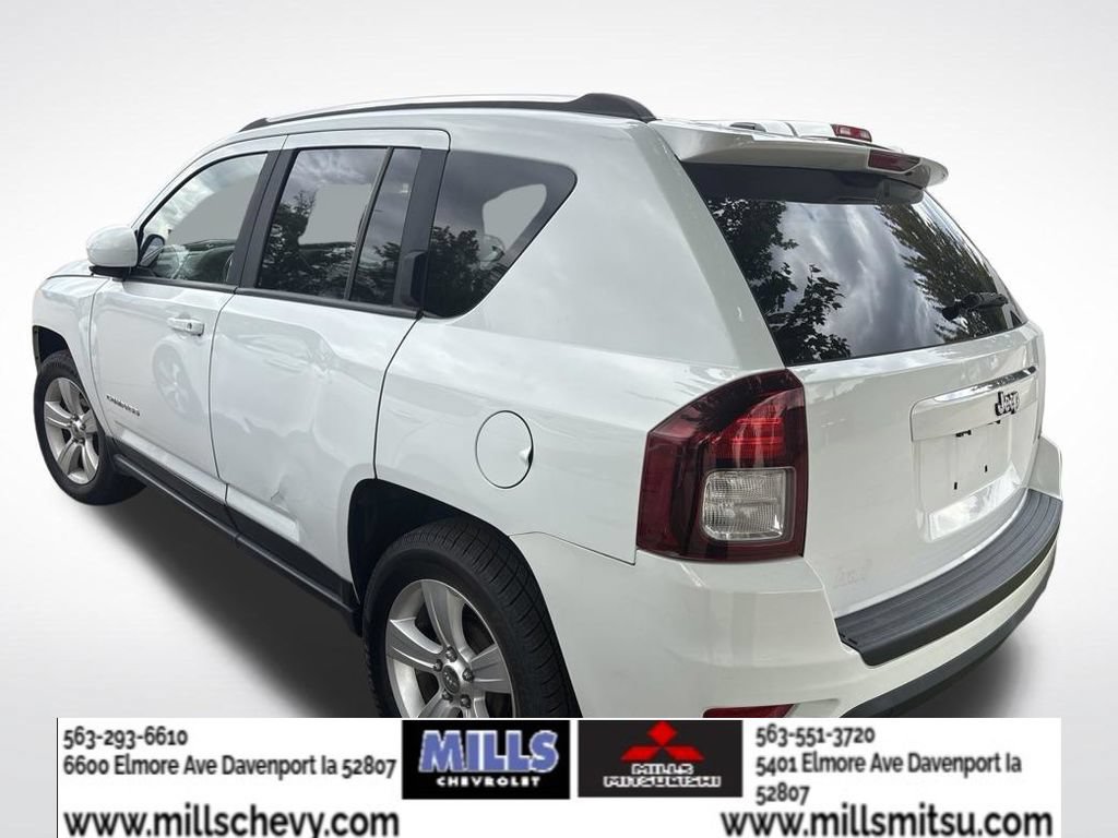 Used 2015 Jeep Compass Latitude w/ Sun/Sound Group FWD image 3