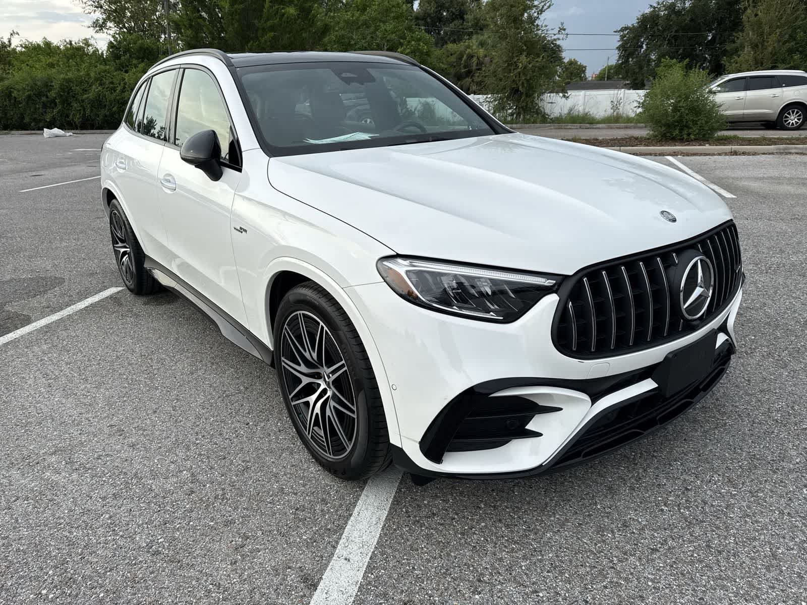 Used 2025 Mercedes-Benz GLC 43 AMG 4MATIC image 16