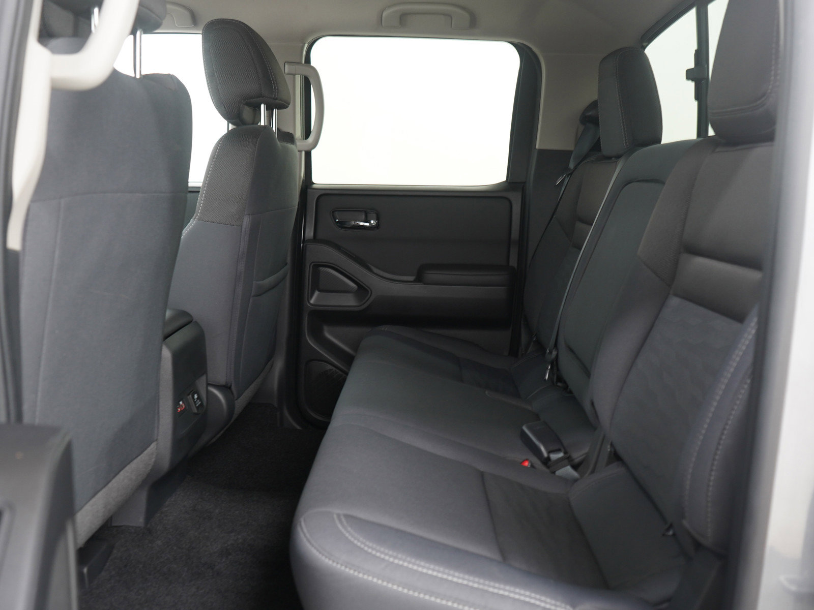 Used 2023 Nissan Frontier SV w/ SV Convenience Package image 15