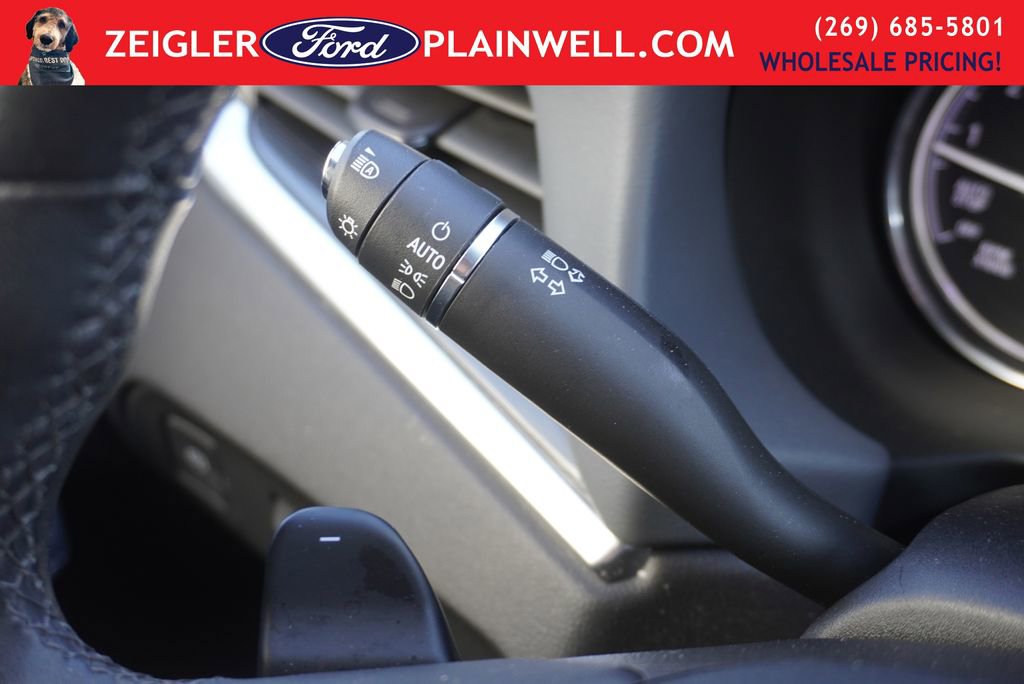 Used 2023 Buick Enclave Essence w/ Sport Touring Edition image 28