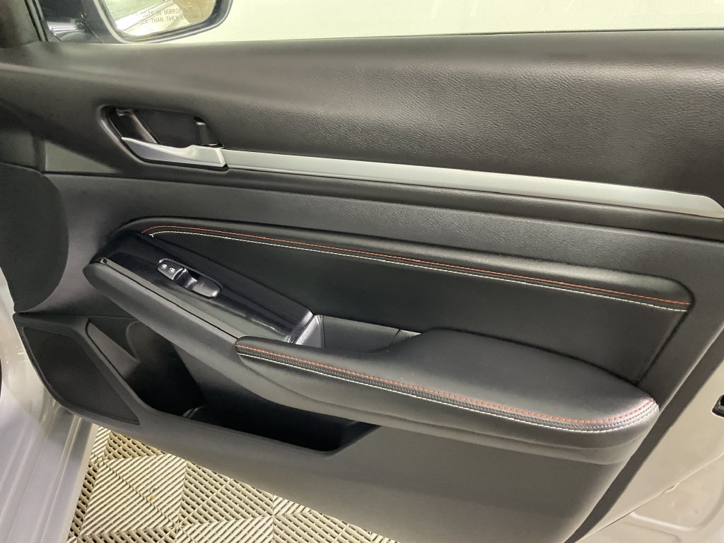 Used 2023 Nissan Altima 2.5 SR w/ SR Premium Package FWD image 24