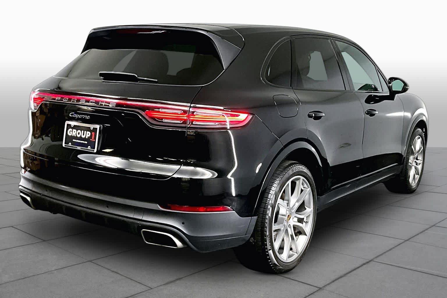Used 2021 Porsche Cayenne AWD/4WD image 13