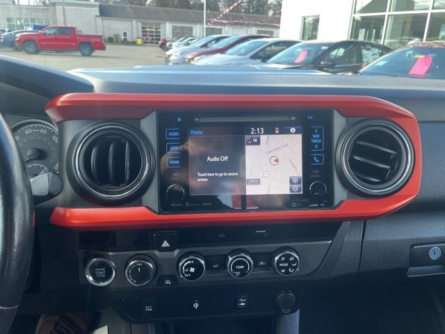 Used 2016 Toyota Tacoma TRD Sport image 10