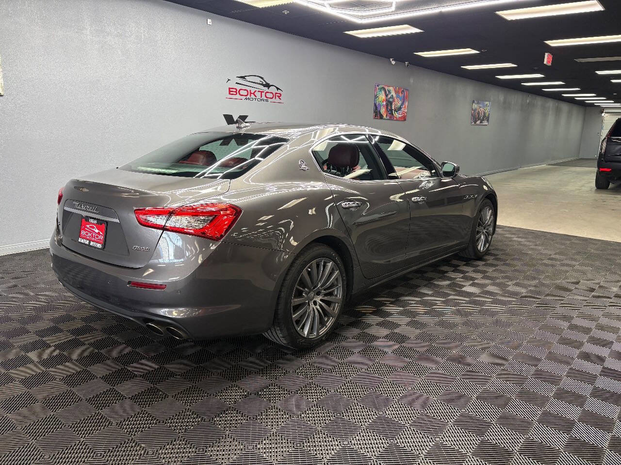 Used 2018 Maserati Ghibli S image 11