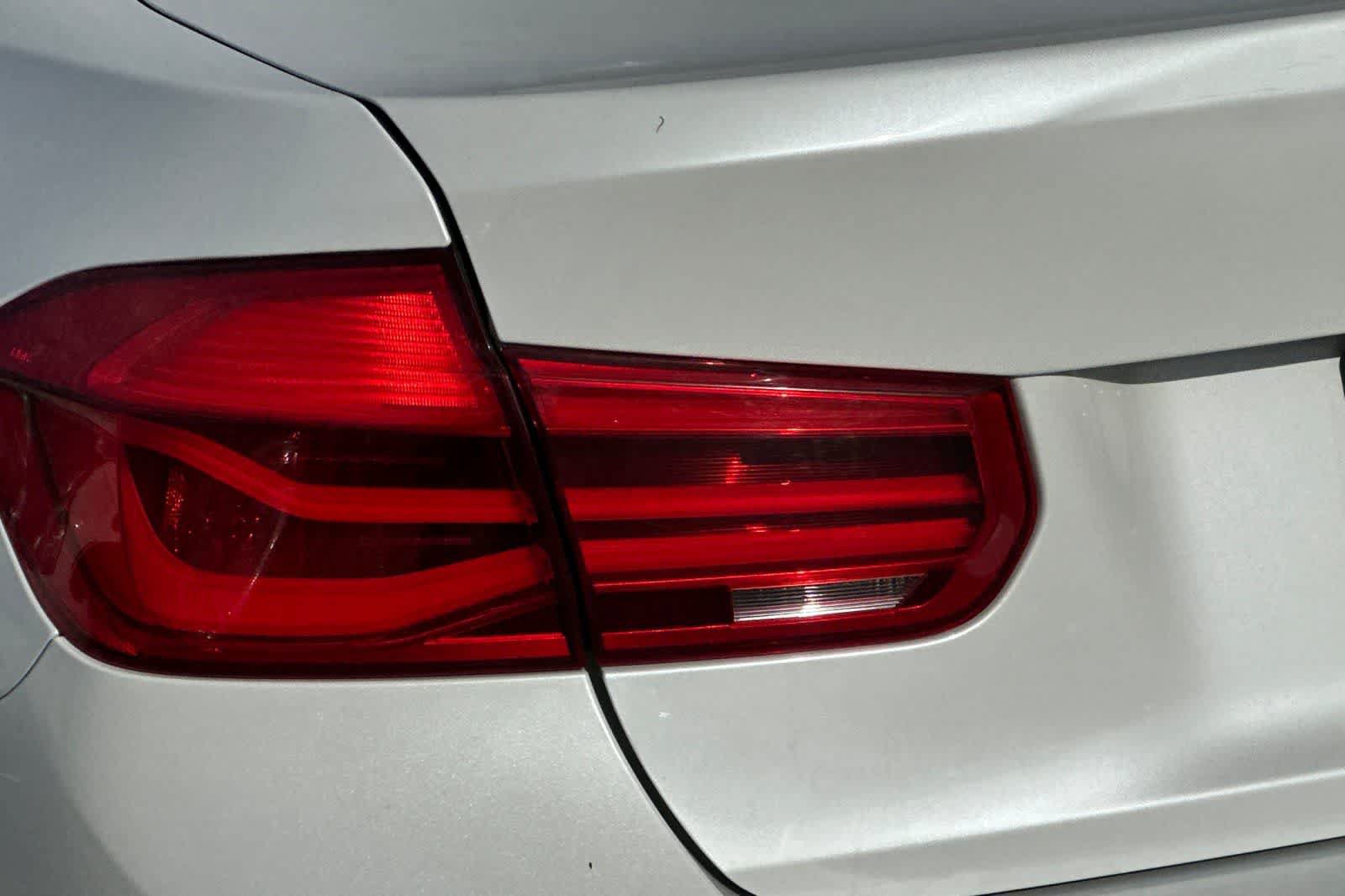 Used 2017 BMW 330i Sedan RWD image 12