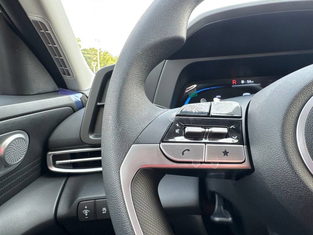 New 2026 Hyundai Elantra SE FWD image 15
