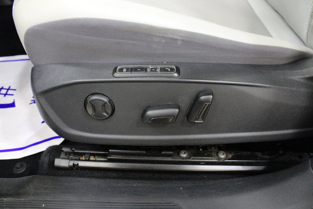 Used 2021 Volkswagen ID.4 Pro S RWD image 19