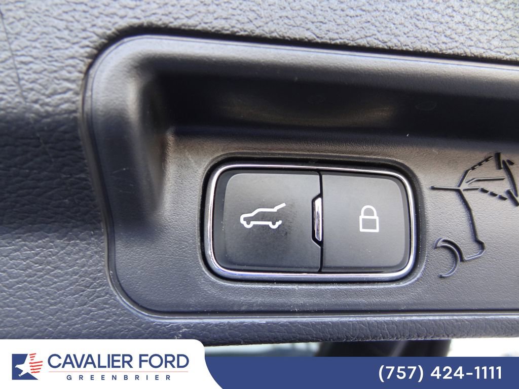 Certified 2025 Ford Explorer ST-Line AWD/4WD image 9
