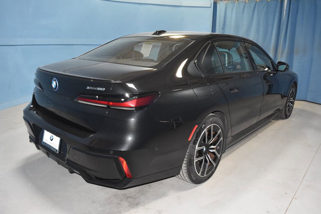 Certified 2024 BMW i7 xDrive60 image 19