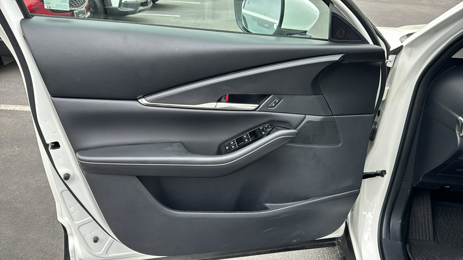 Certified 2025 MAZDA CX-30 AWD 2.5 S w/ Preferred Package image 11