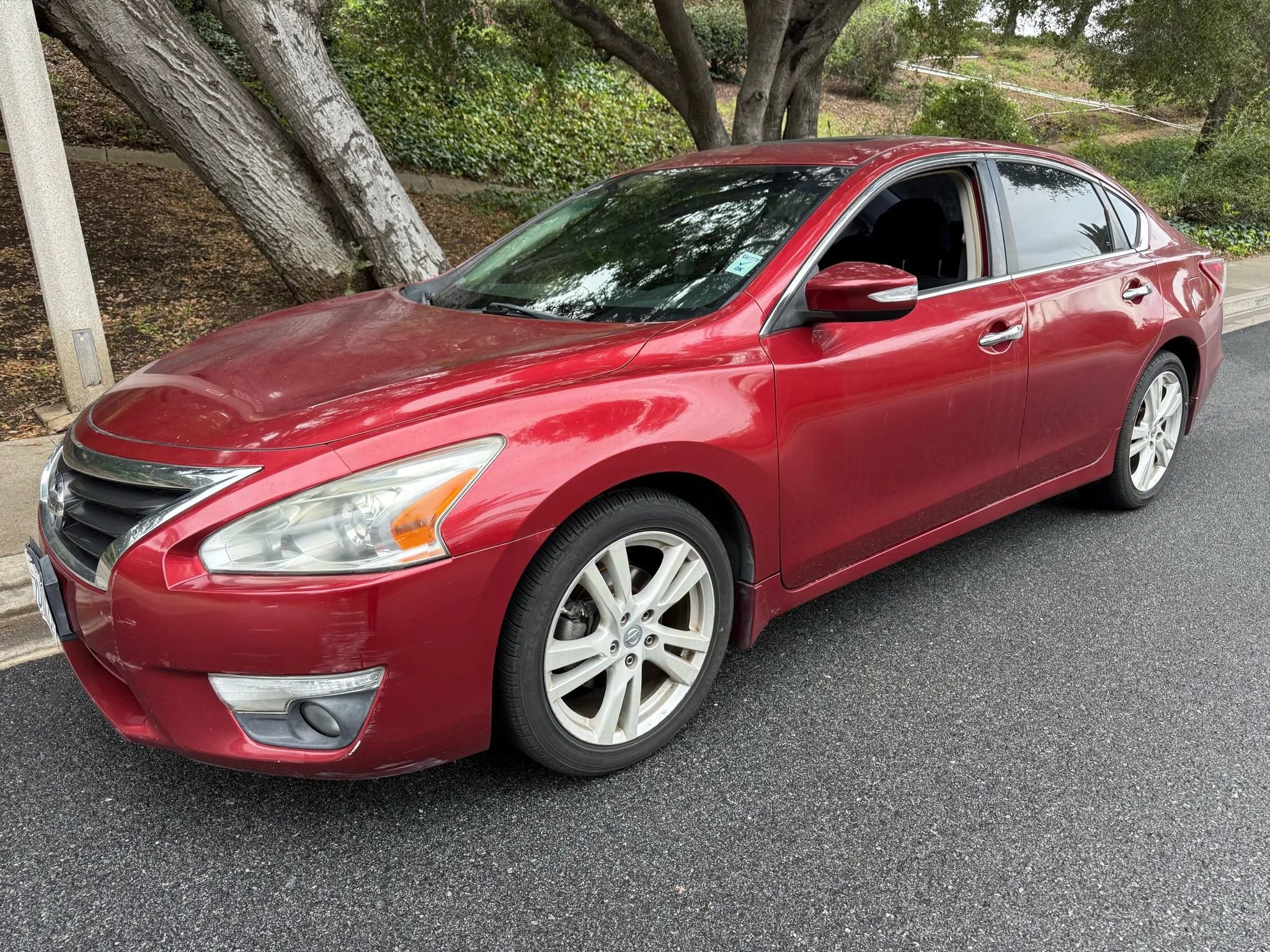 Used 2013 Nissan Altima 3.5 SV FWD image 1