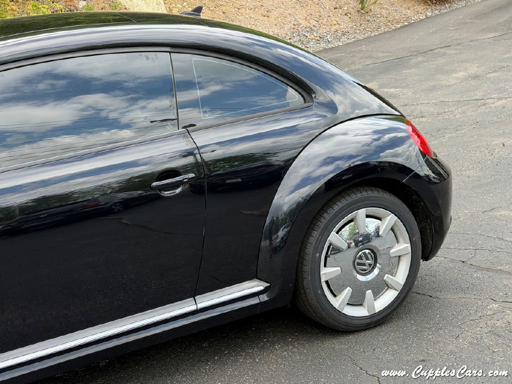 Used 2013 Volkswagen Beetle 2.5 Fender FWD image 31