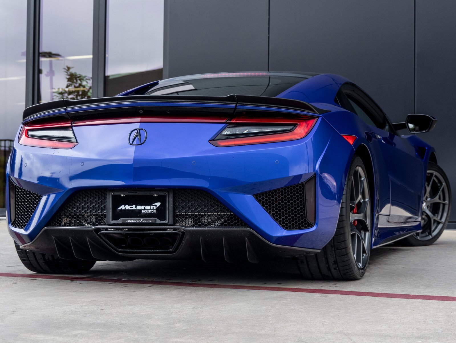 Used 2017 Acura NSX image 8