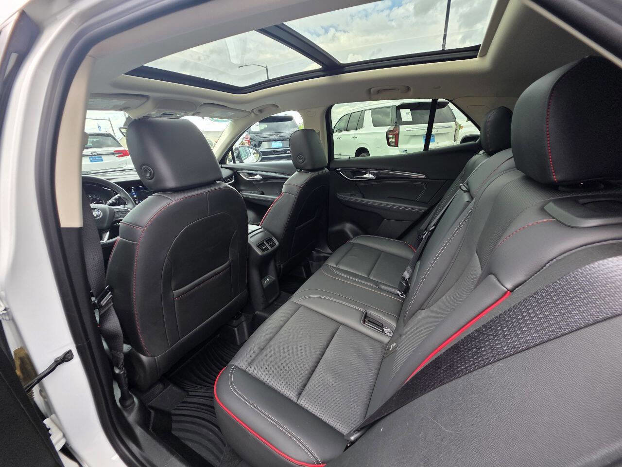 Used 2022 Buick Envision Essence w/ Technology Package II AWD/4WD image 27