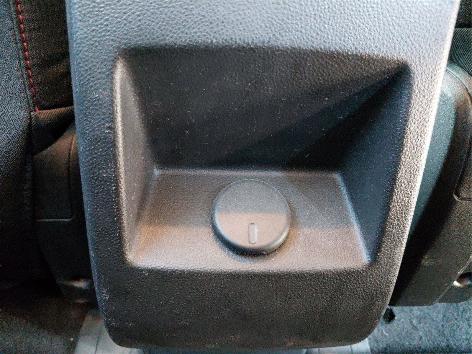 Used 2016 Chevrolet Equinox LT w/ Convenience Package image 20