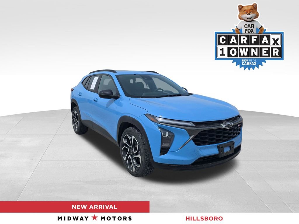 Used 2024 Chevrolet Trax RS w/ Sunroof Package FWD image 1