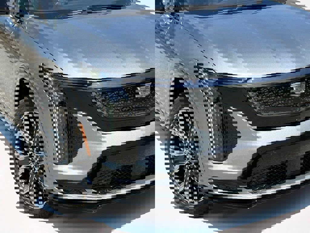 New 2026 Cadillac Optiq V AWD/4WD image 6