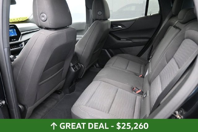 Used 2025 Chevrolet Equinox LT AWD/4WD image 17