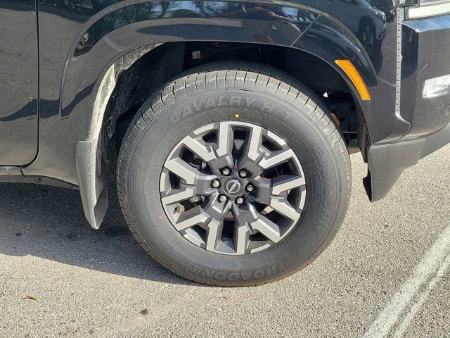 Certified 2024 Nissan Frontier SL w/ Technology Package image 12