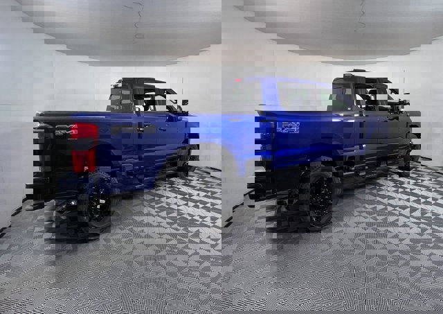 New 2026 Ford F250 Lariat w/ Black Appearance Package image 4