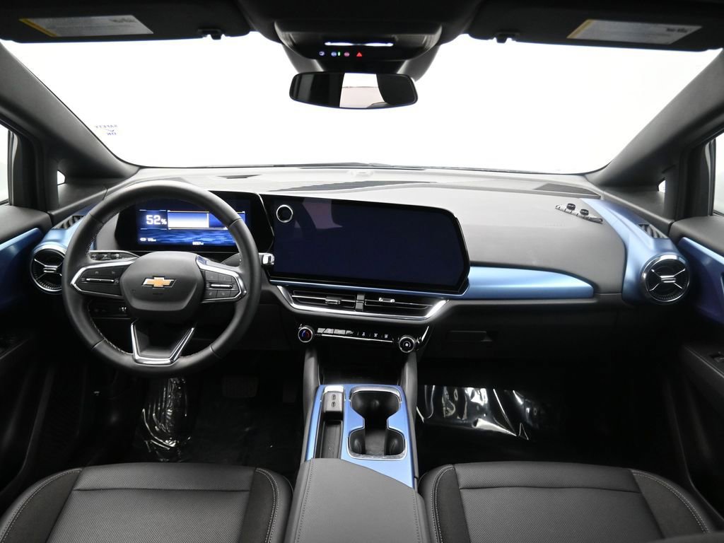 Used 2025 Chevrolet Equinox EV LT w/ Convenience Package image 14