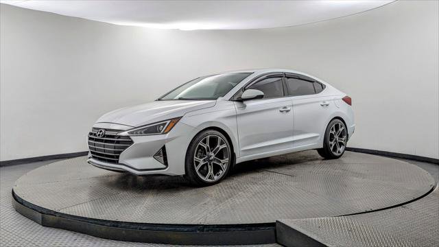 Used 2019 Hyundai Elantra SE FWD image 2