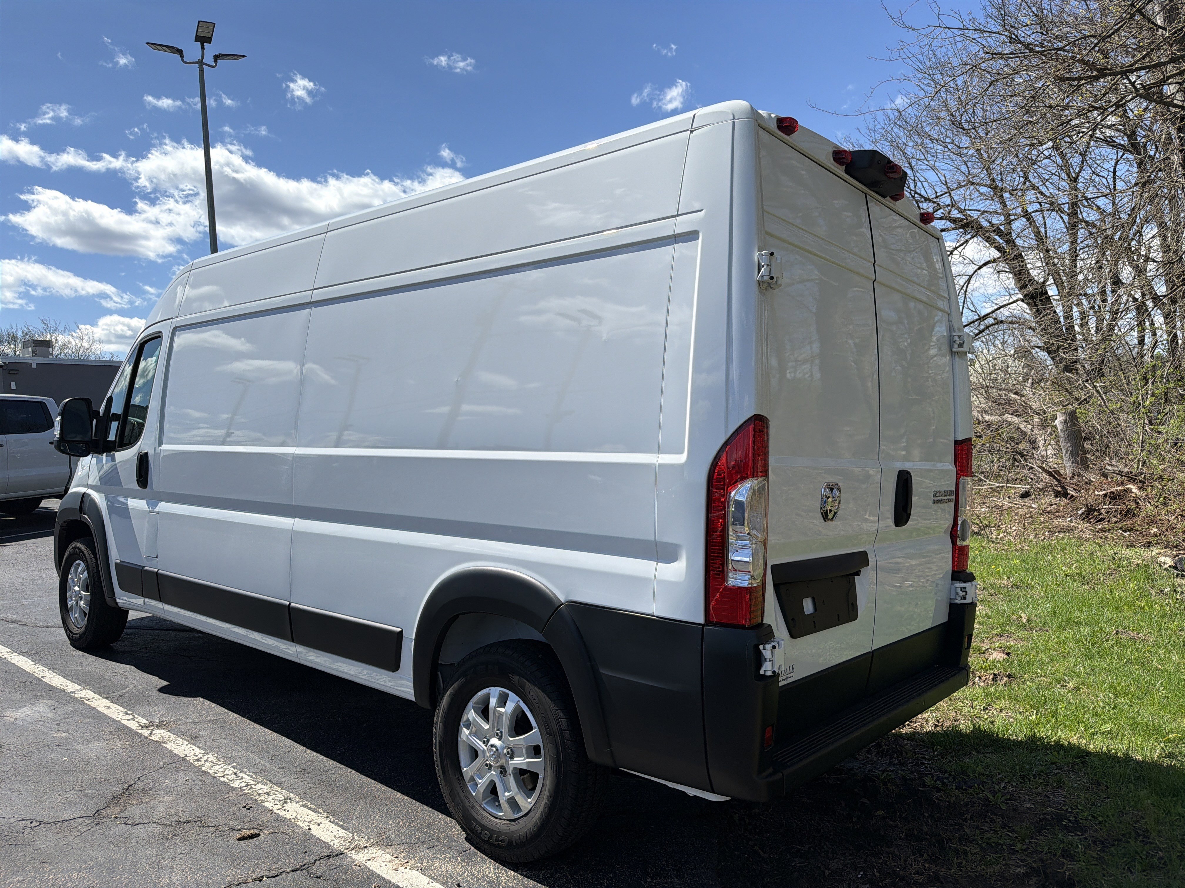 Used 2024 RAM ProMaster 2500 w/ Quick Order Package 22G SLT FWD image 5