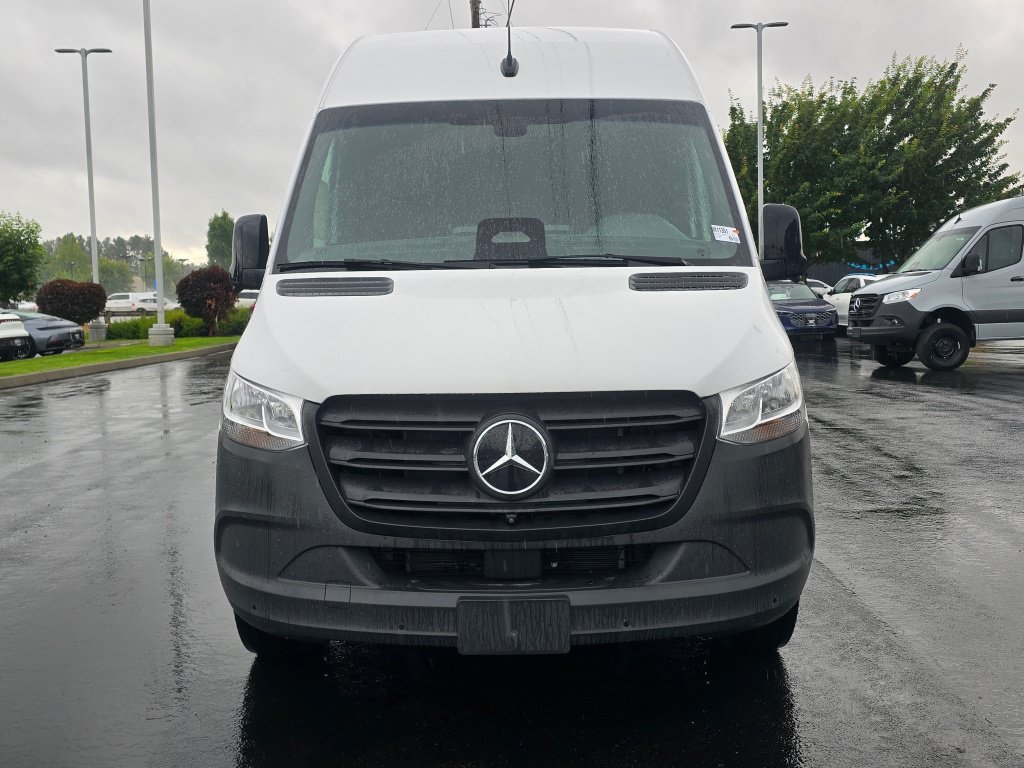 New 2025 Mercedes-Benz eSprinter 170 Cargo image 9