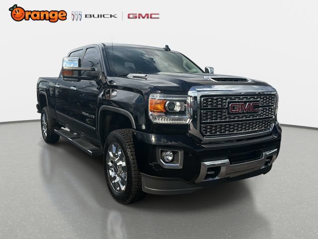 Used 2019 GMC Sierra 2500 Denali w/ Duramax Plus Package AWD/4WD image 1