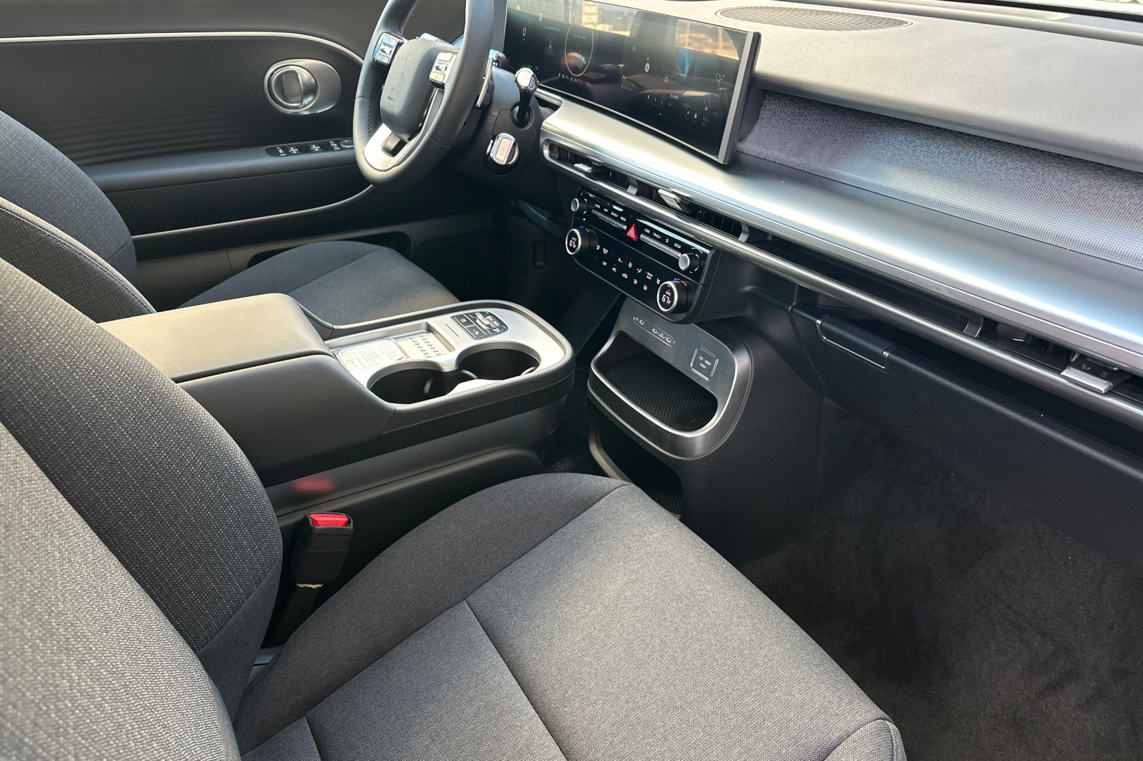 New 2026 Hyundai Ioniq 9 SE AWD/4WD image 17