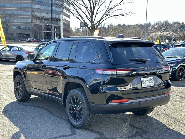New 2026 Jeep Grand Cherokee Altitude AWD/4WD image 4