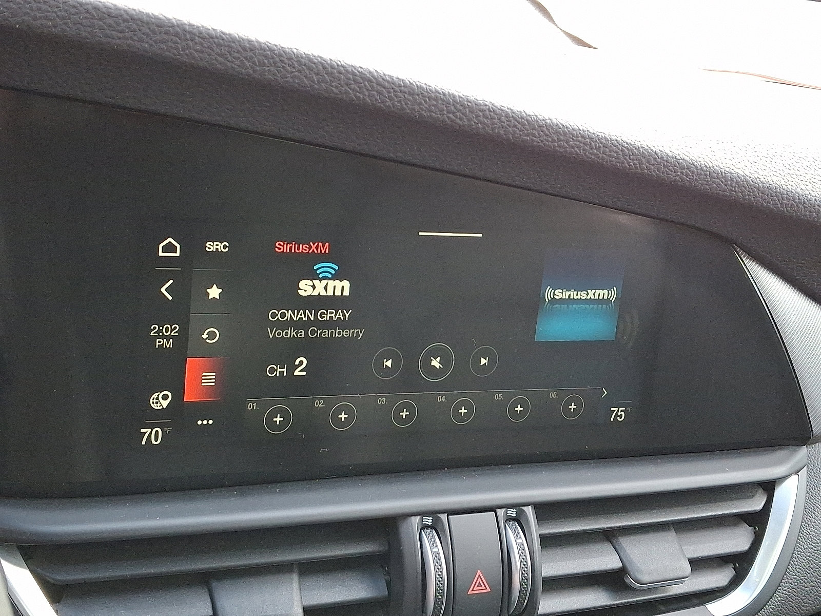 New 2025 Alfa Romeo Giulia AWD w/ Driving Assist Package image 16