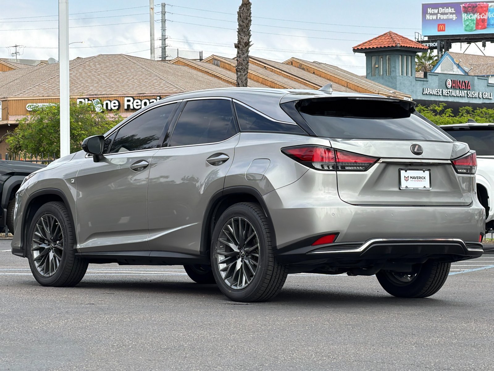 Used 2020 Lexus RX 450h F Sport w/ Cold Weather Package (CT) AWD/4WD image 3