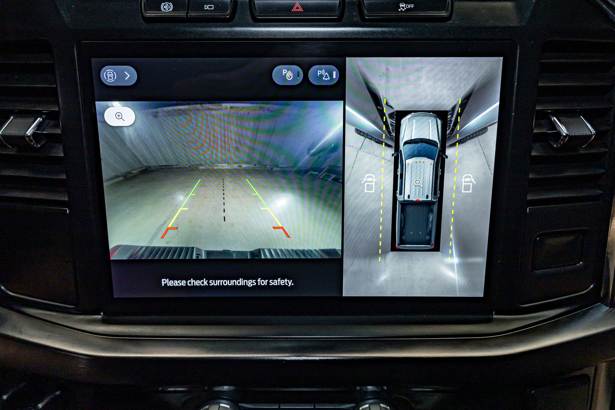 Used 2023 Ford F450 Lariat w/ Camper Package image 23