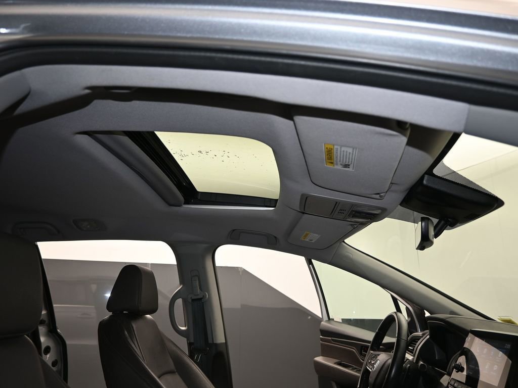 Used 2018 Honda Odyssey EX-L image 17