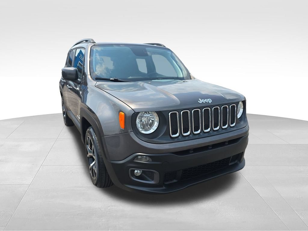 Used 2018 Jeep Renegade Latitude FWD image 7